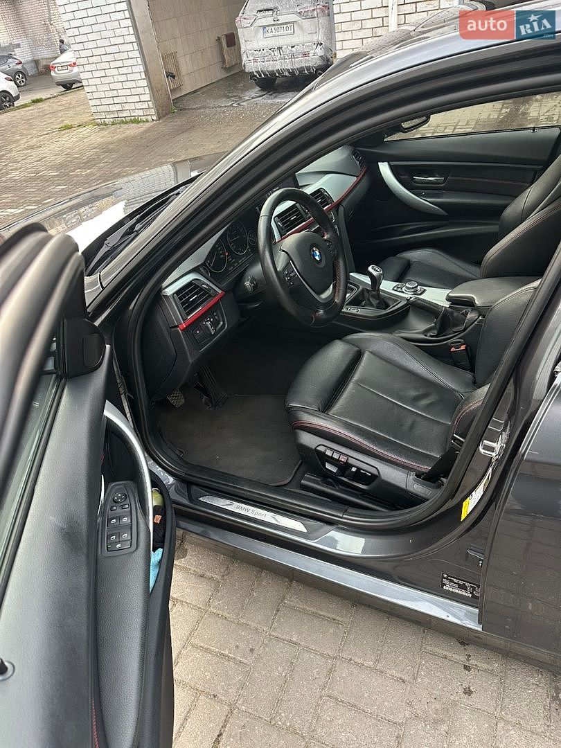 BMW 3 Series 2012 VIN WBA3A5C54CF452708 фото оголошення 10 з 13