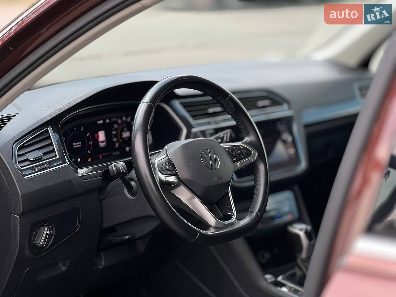 Volkswagen Tiguan 2021 VIN WVGZZZ5NZMW533319 фото оголошення 31 з 76