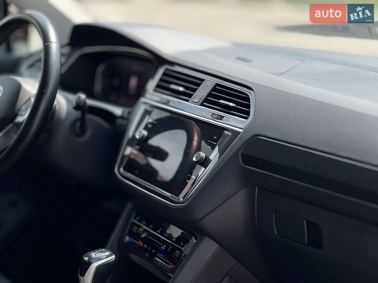 Volkswagen Tiguan 2021 VIN WVGZZZ5NZMW533319 фото оголошення 63 з 76