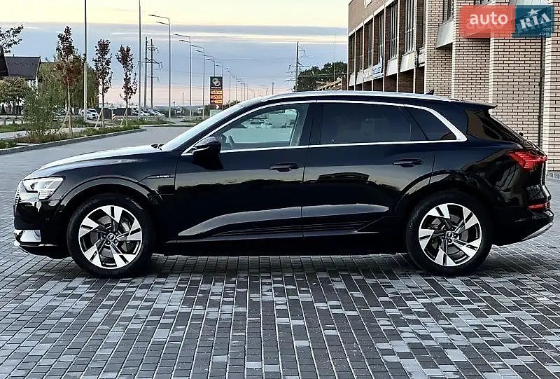 Audi e-tron 2021 VIN WAUZZZGE7NB018765 фото оголошення 14 з 28