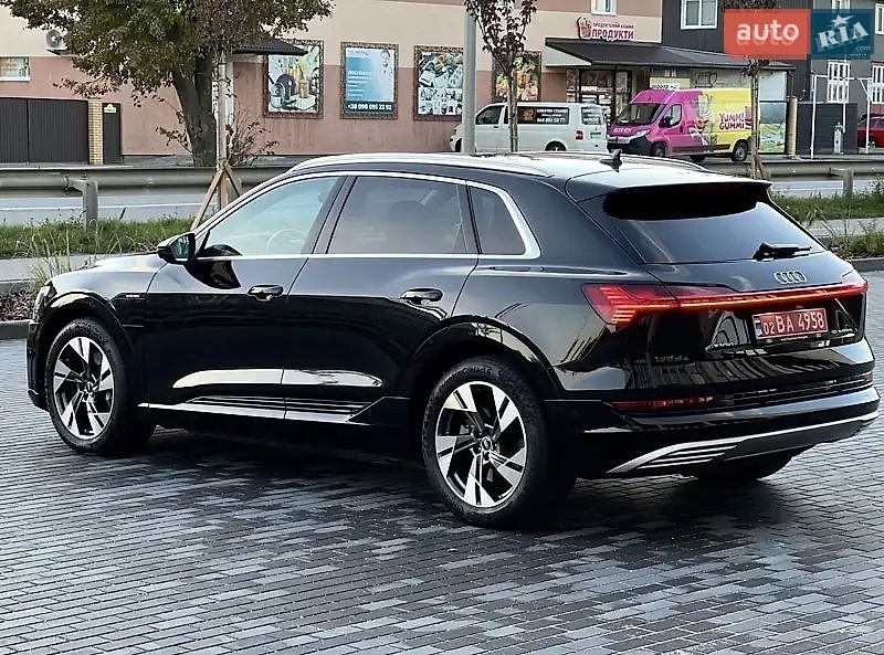 Audi e-tron 2021 VIN WAUZZZGE7NB018765 фото оголошення 15 з 28