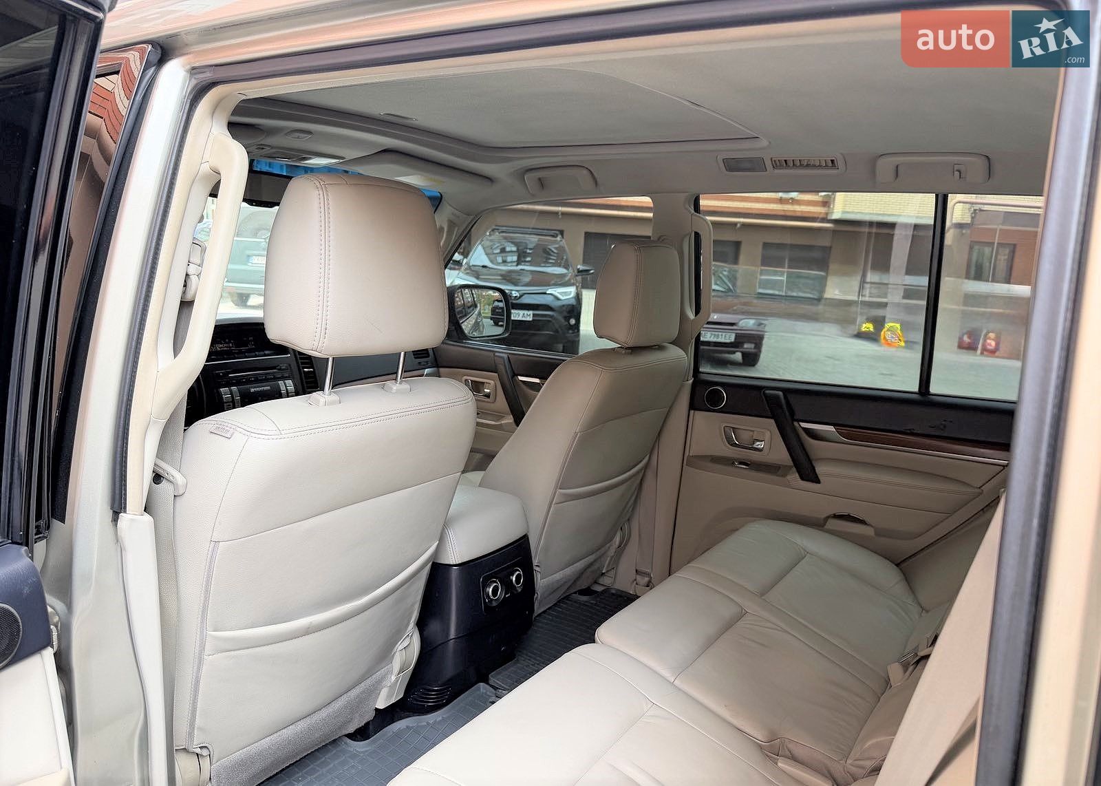 Mitsubishi Pajero Wagon 2009 VIN JMBLYV97W8J003568 фото оголошення 11 з 11