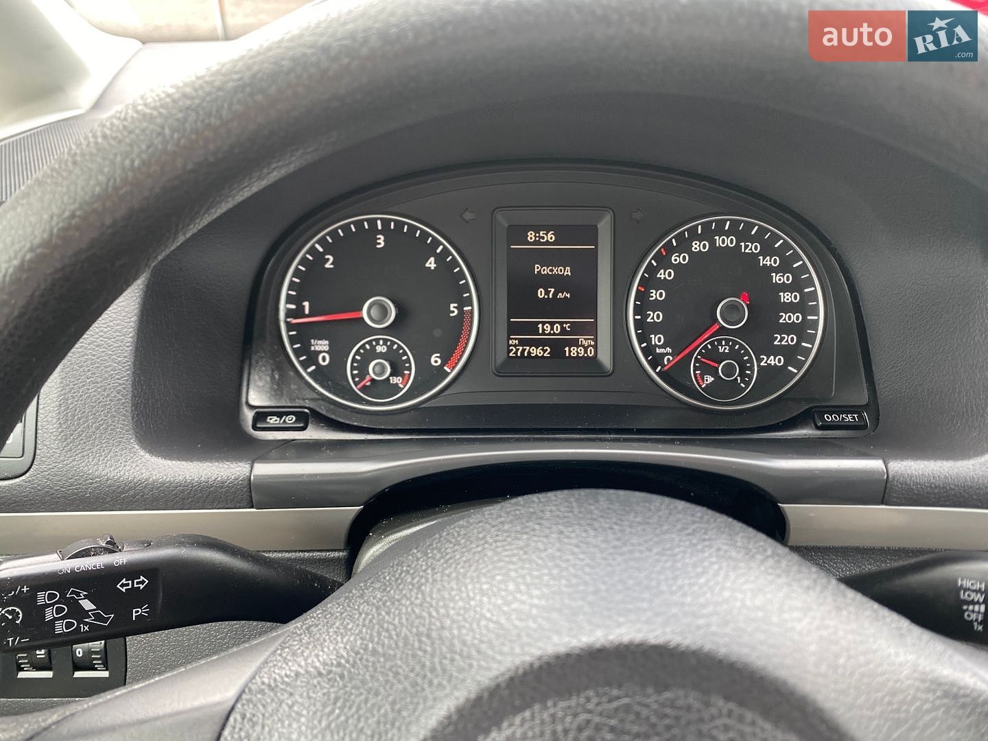 Volkswagen Touran 2014 VIN WVGZZZ1TZFW040716 фото оголошення 12 з 42