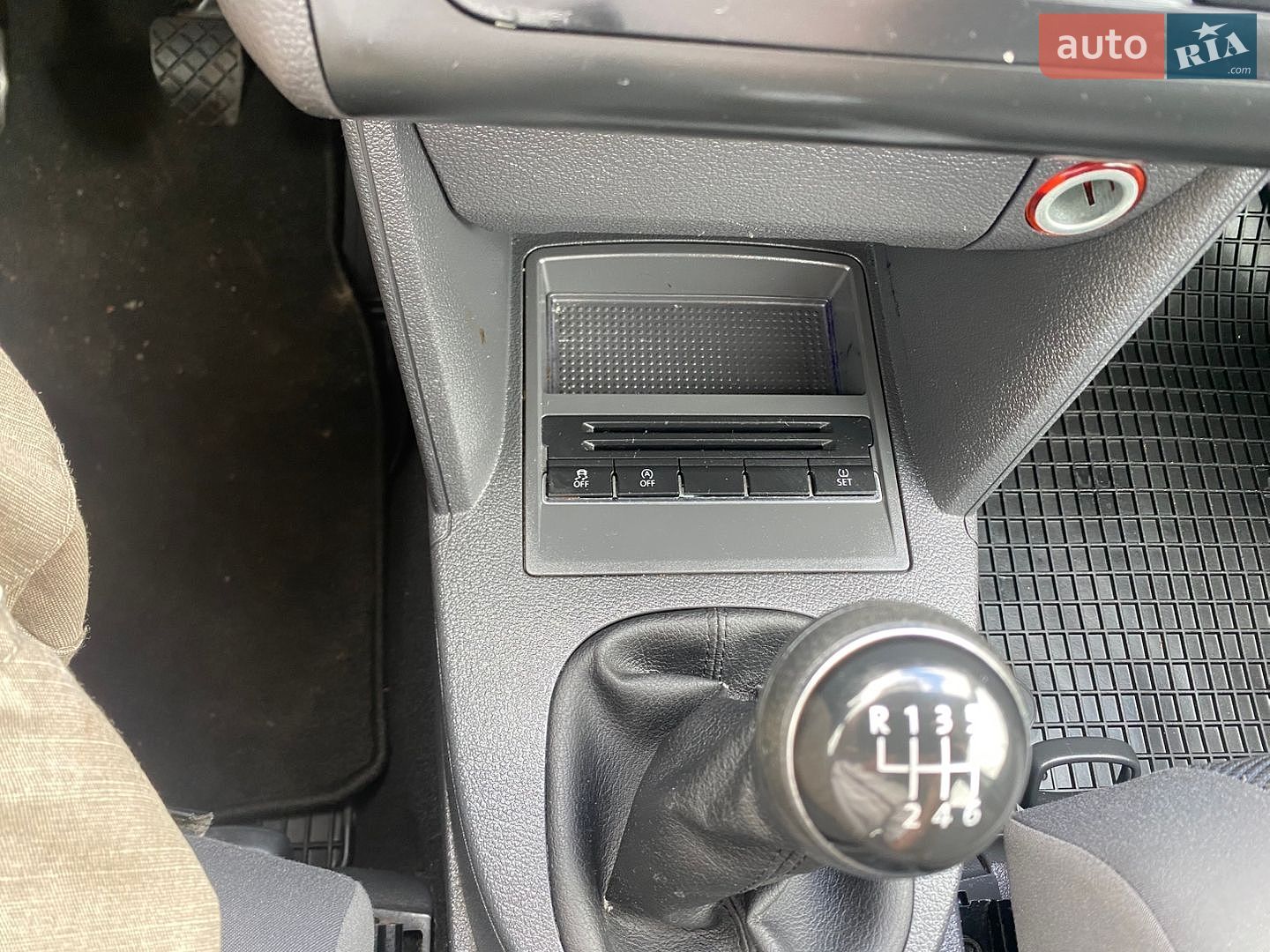 Volkswagen Touran 2014 VIN WVGZZZ1TZFW040716 фото оголошення 16 з 42