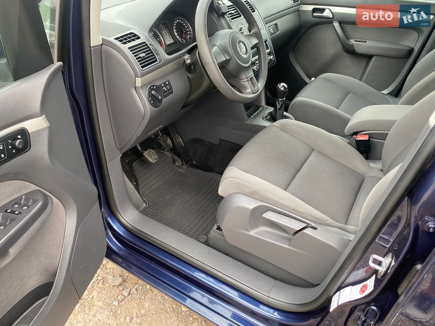 Volkswagen Touran 2014 VIN WVGZZZ1TZFW040716 фото оголошення 17 з 42