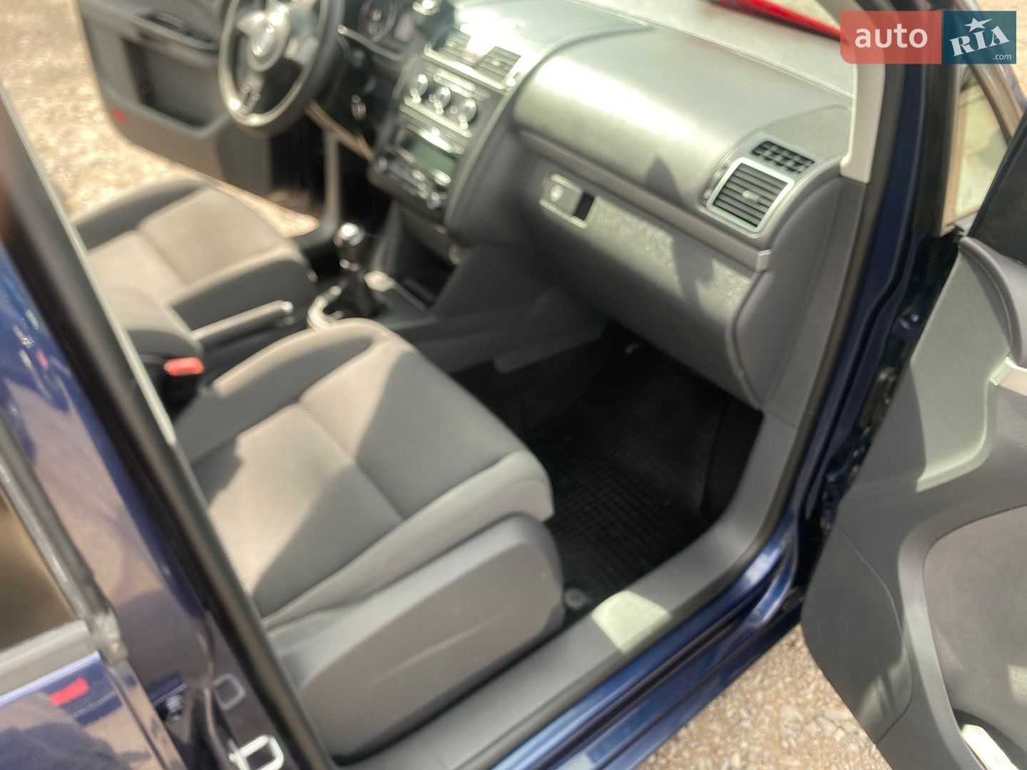 Volkswagen Touran 2014 VIN WVGZZZ1TZFW040716 фото оголошення 24 з 42