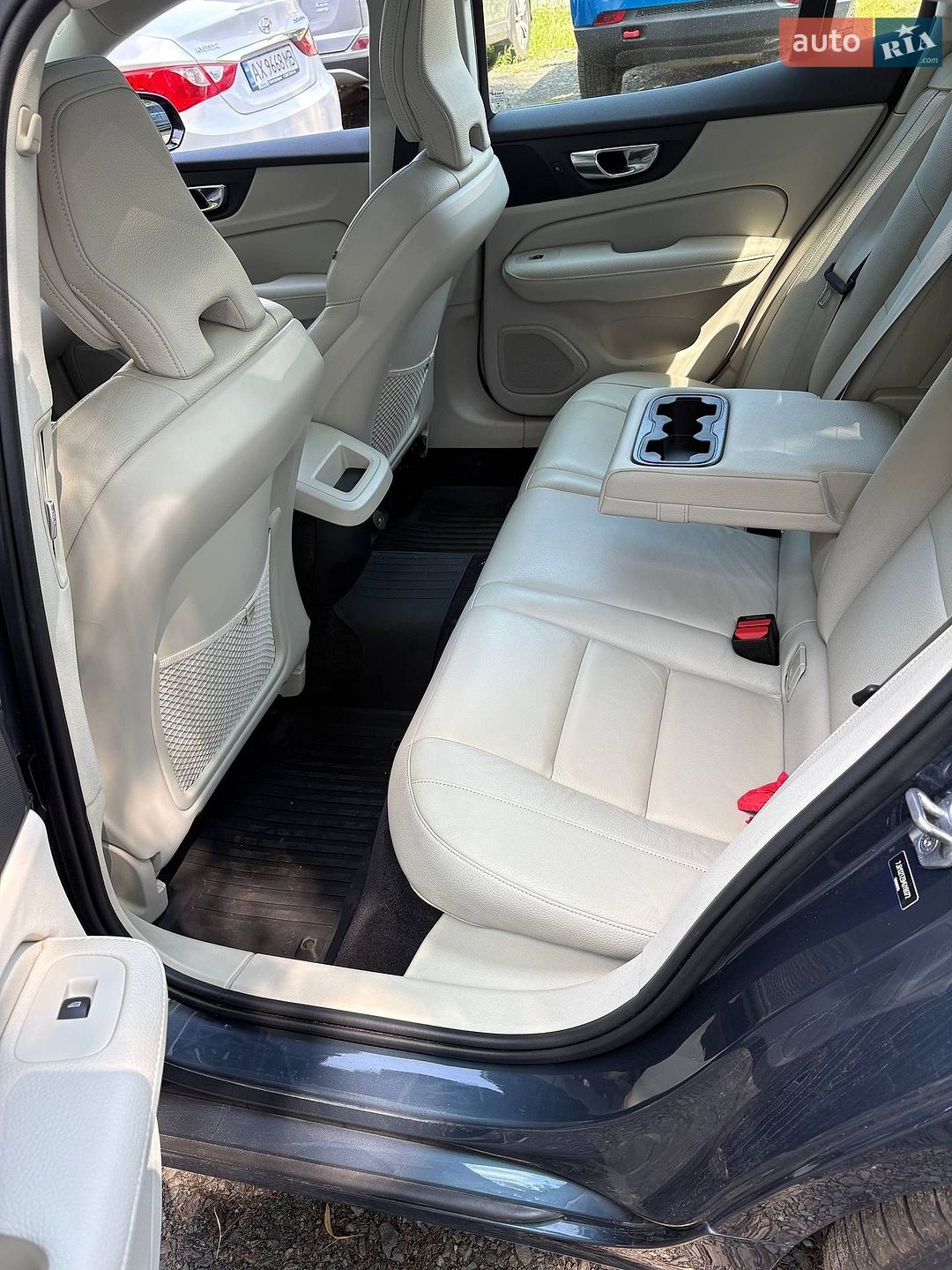Volvo S60 2021 VIN 7JR102TZ9MG118072 фото оголошення 2 з 14