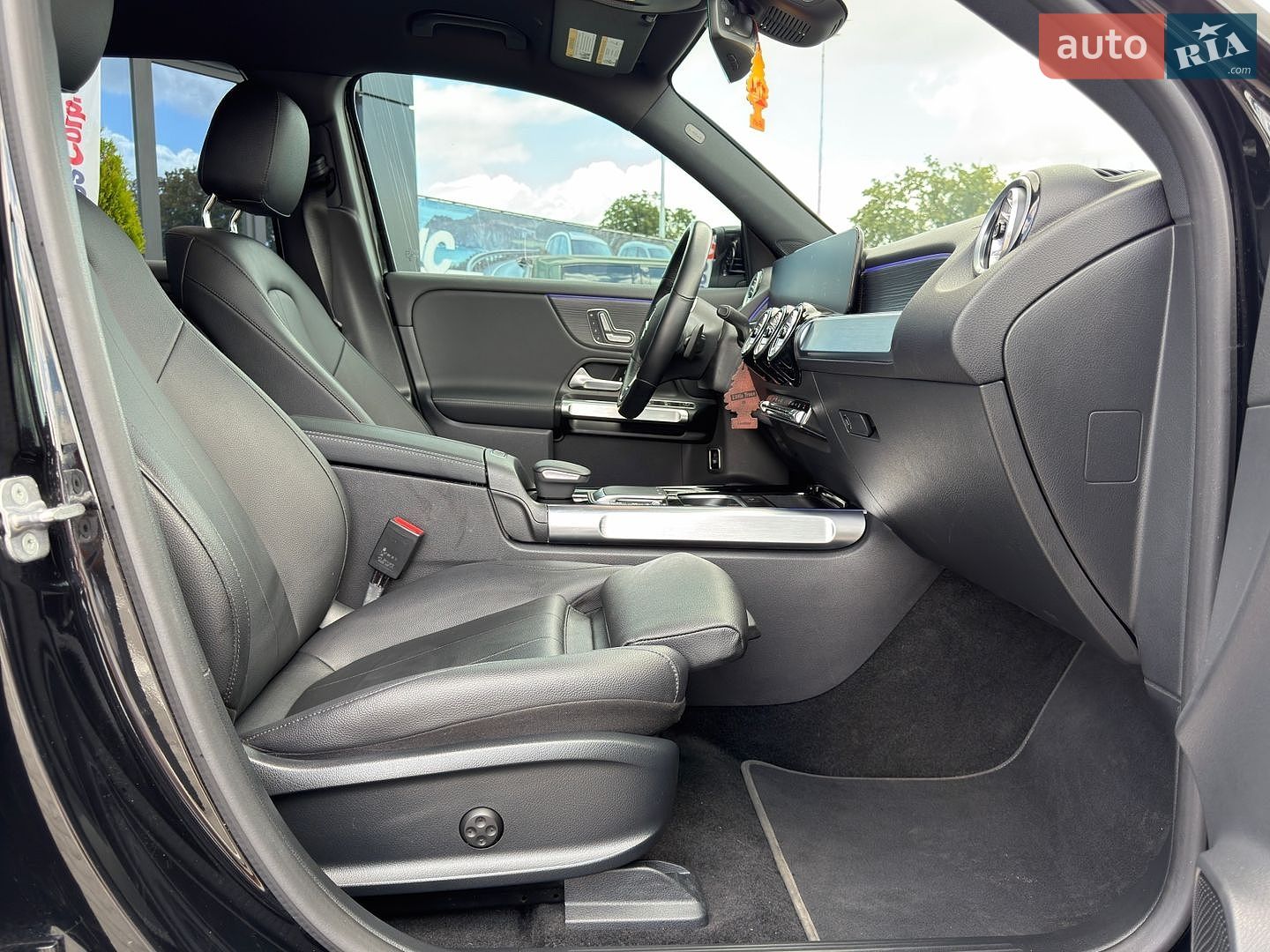 Mercedes-Benz EQB 2023 VIN W1N9M0KB8PN069244 фото оголошення 8 з 25