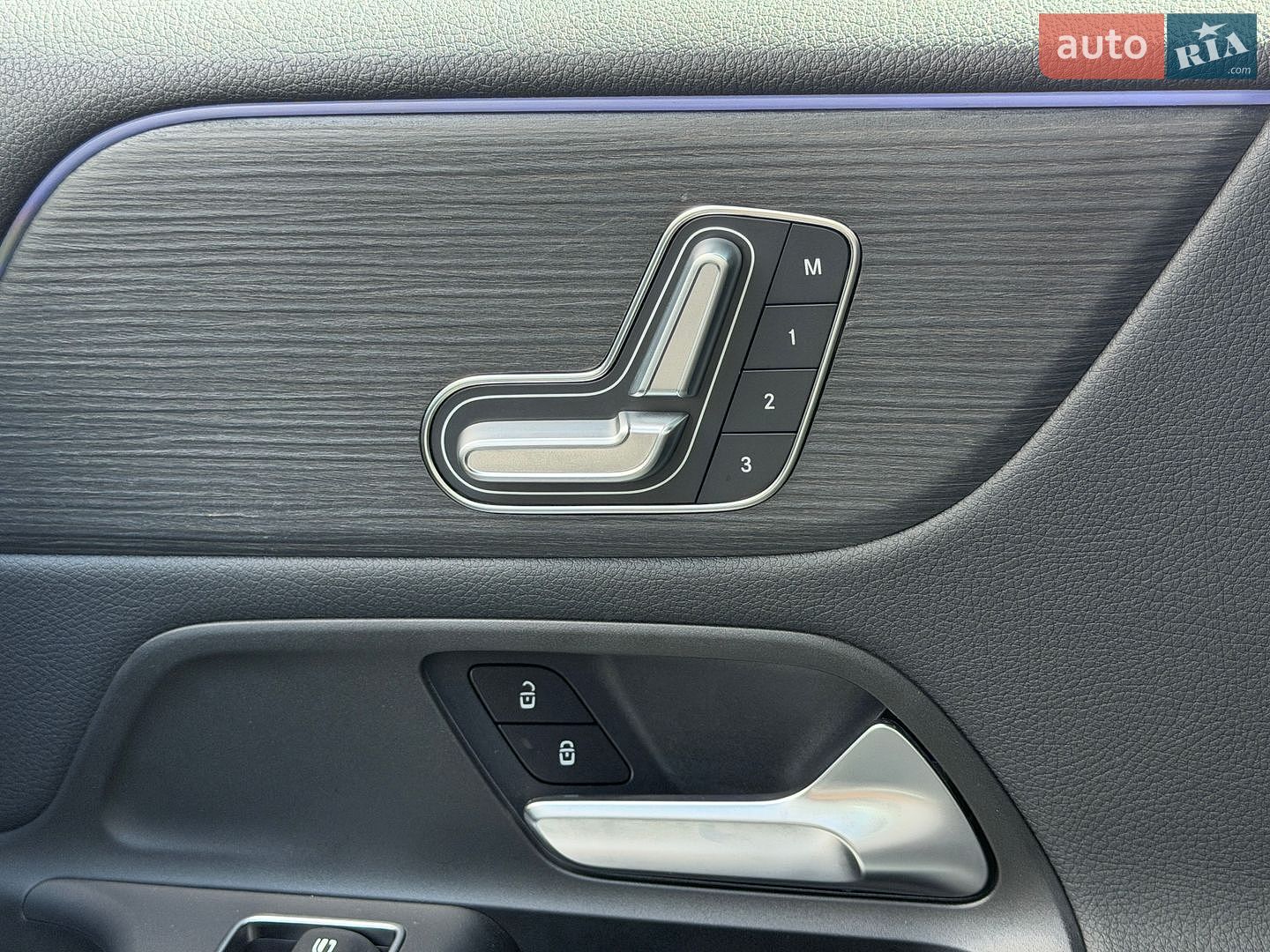 Mercedes-Benz EQB 2023 VIN W1N9M0KB8PN069244 фото оголошення 16 з 25