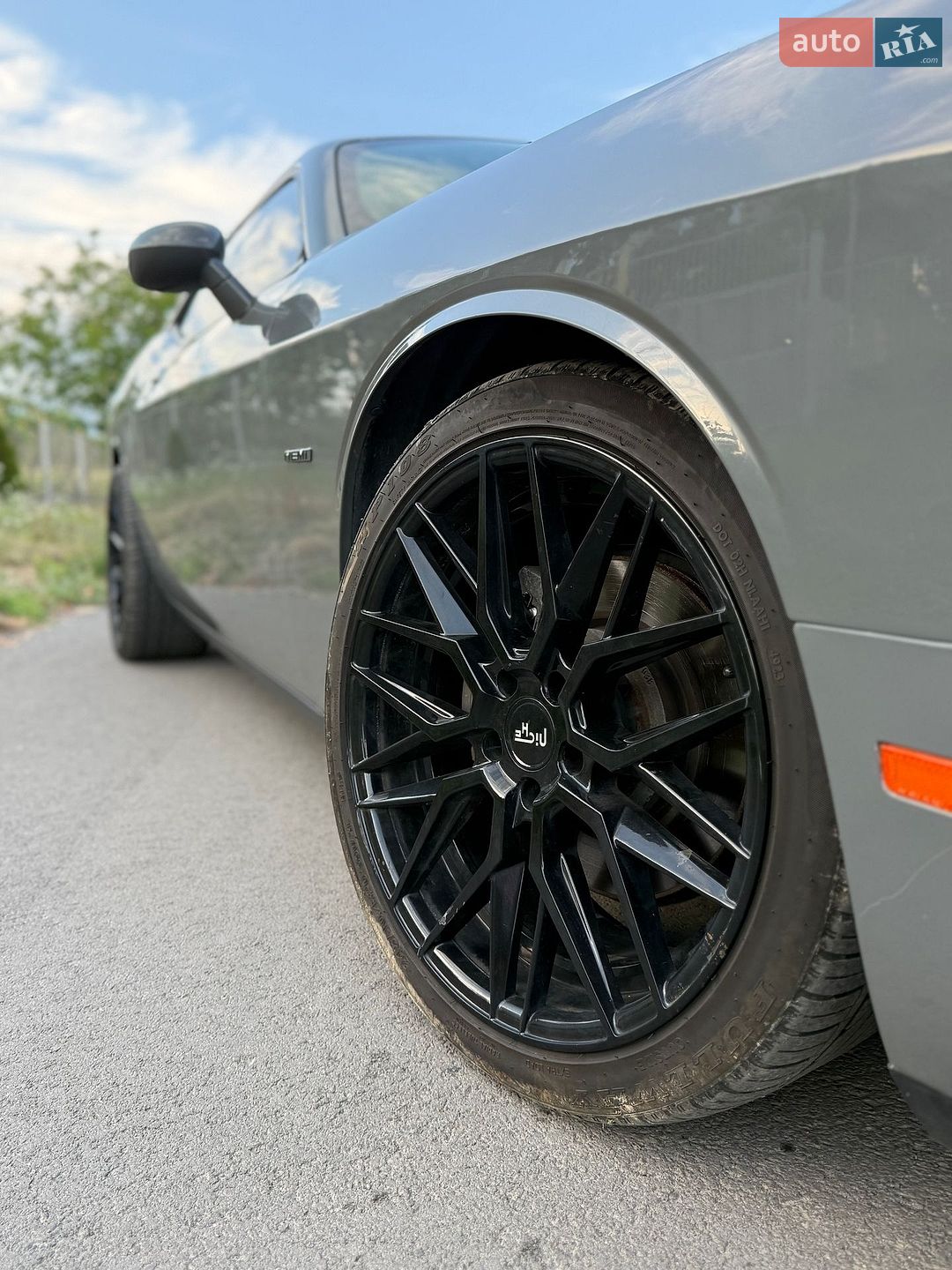 Dodge Challenger 2018 VIN 2C3CDZBT3JH333372 фото оголошення 3 з 16