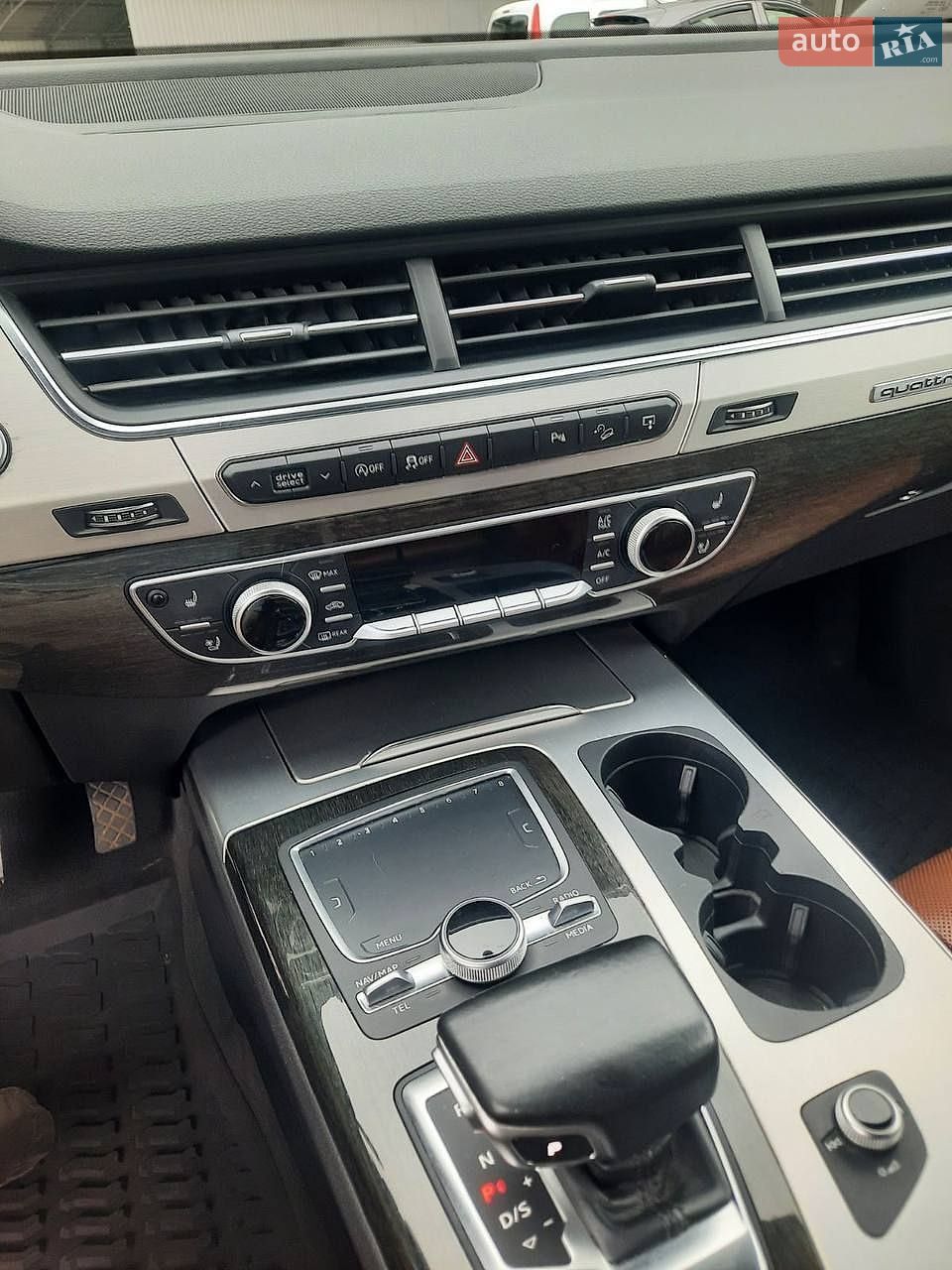 Audi Q7 2016 VIN WA1WAAF74HD016475 фото оголошення 15 з 22