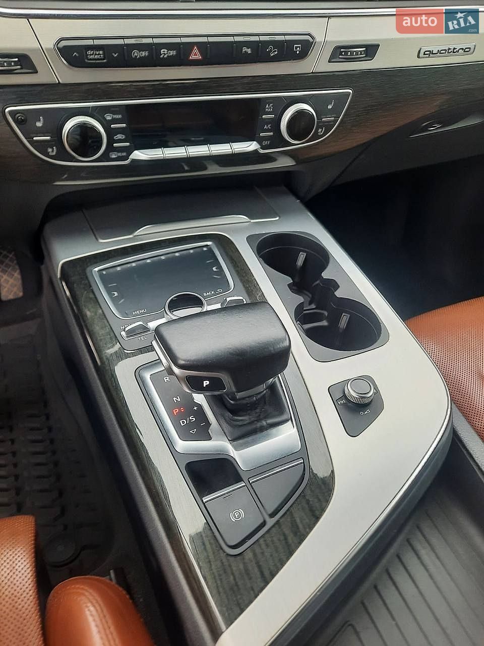 Audi Q7 2016 VIN WA1WAAF74HD016475 фото оголошення 16 з 22