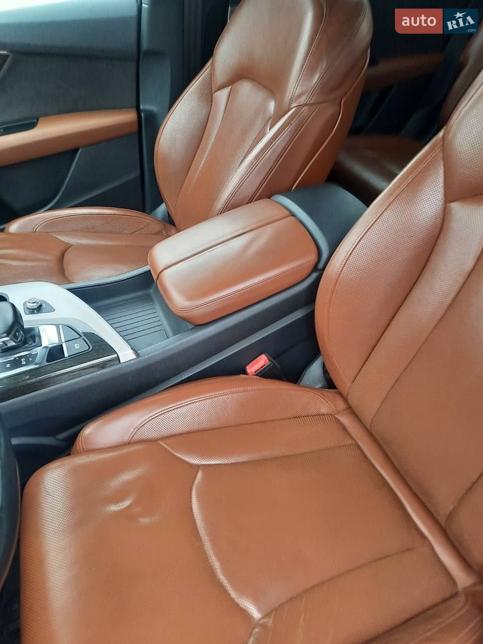 Audi Q7 2016 VIN WA1WAAF74HD016475 фото оголошення 17 з 22
