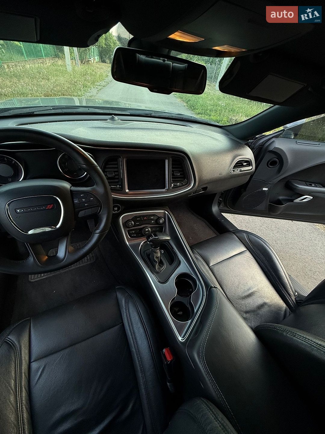 Dodge Challenger 2018 VIN 2C3CDZBT3JH333372 фото оголошення 8 з 16