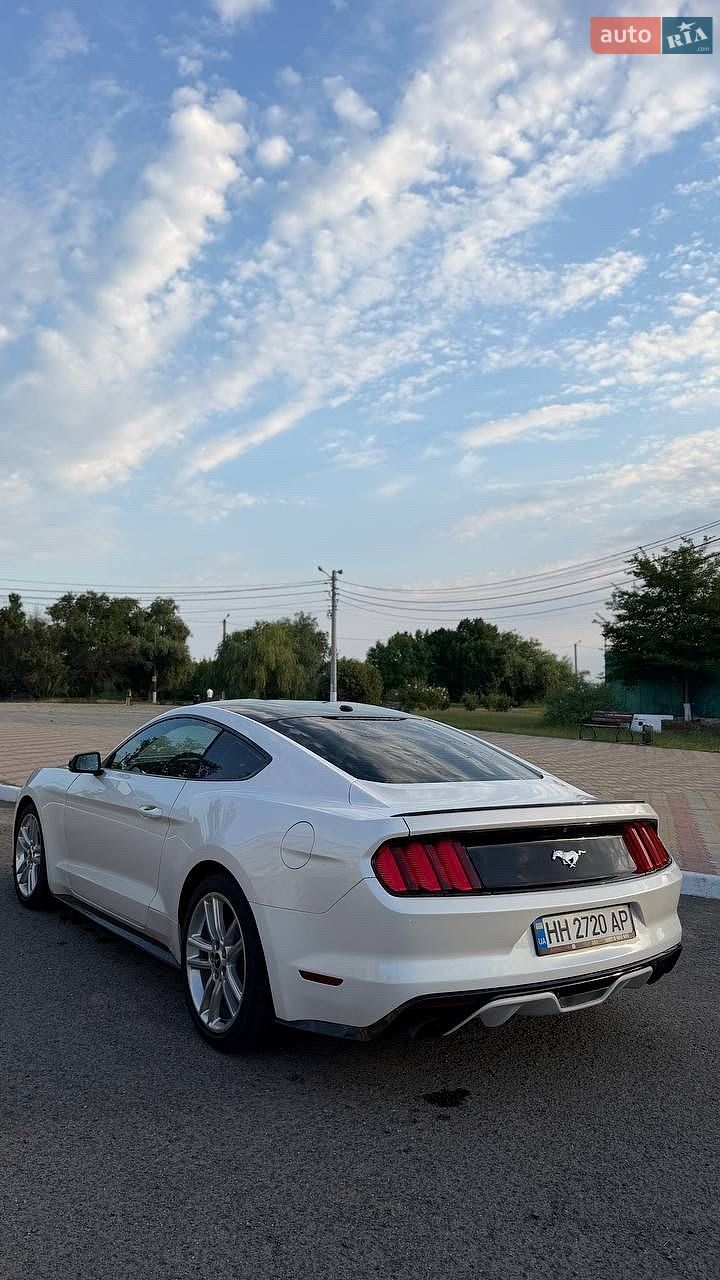 Ford Mustang 2017 VIN 1FA6P8TH7H5292174 фото оголошення 4 з 21