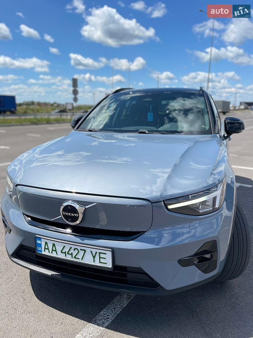 Volvo XC40 2022 VIN YV4ED3UW3P2032141 фото оголошення 2 з 10