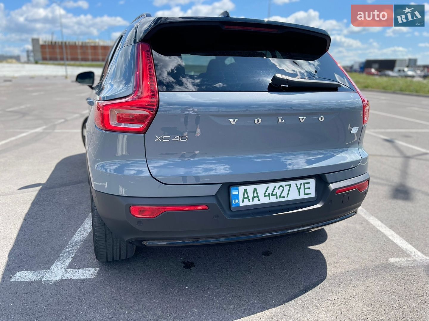Volvo XC40 2022 VIN YV4ED3UW3P2032141 фото оголошення 3 з 10