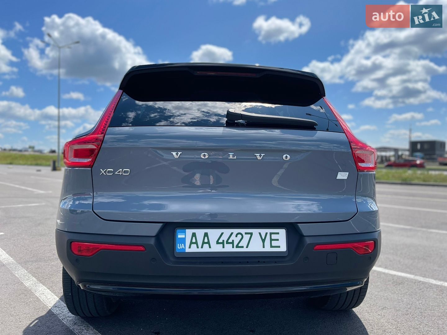 Volvo XC40 2022 VIN YV4ED3UW3P2032141 фото оголошення 8 з 10