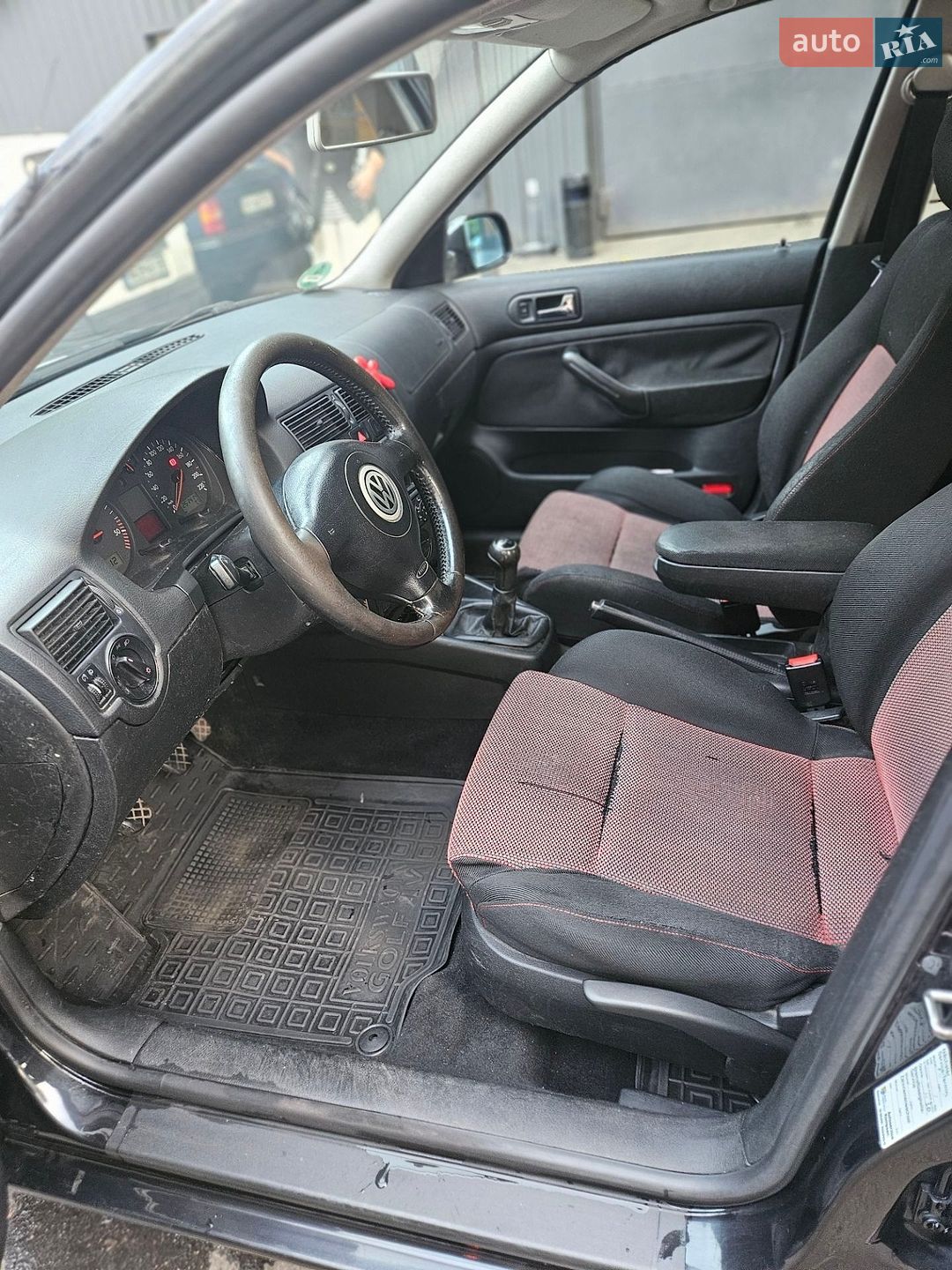 Volkswagen Golf 1999 VIN WVWZZZ1JZYW304854 фото оголошення 2 з 7