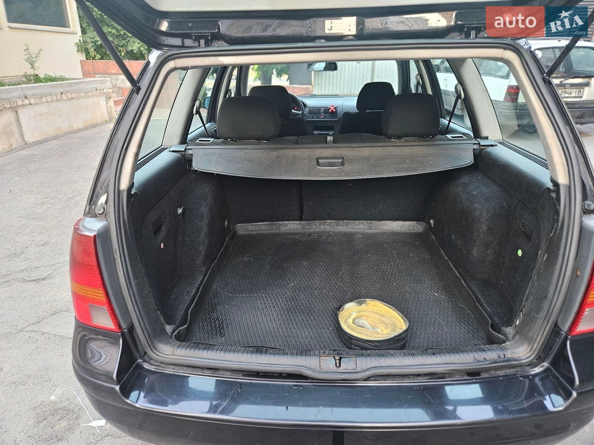 Volkswagen Golf 1999 VIN WVWZZZ1JZYW304854 фото оголошення 5 з 7