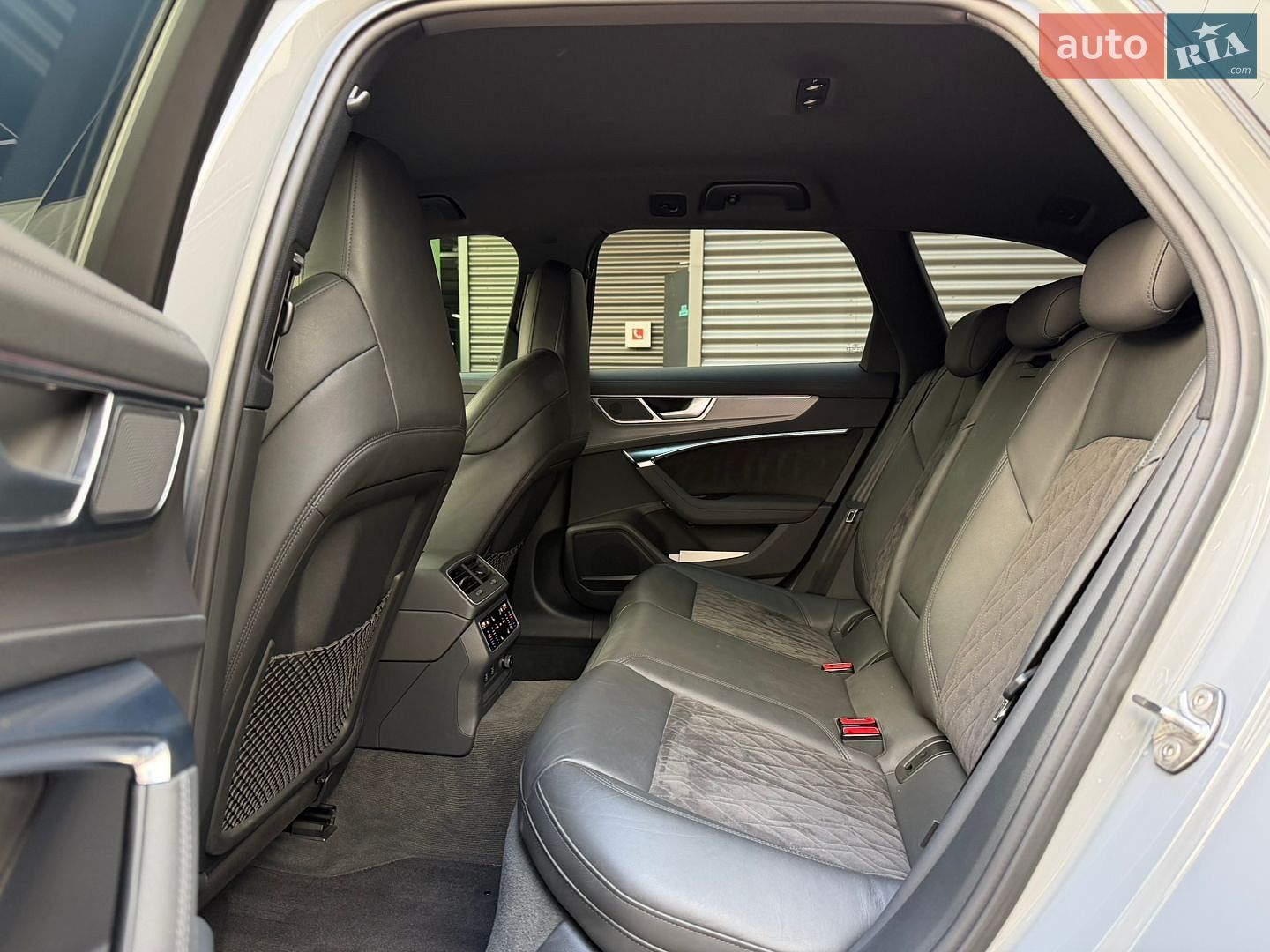 Audi RS6 2020 VIN WUAZZZF20MN901813 фото оголошення 23 з 24