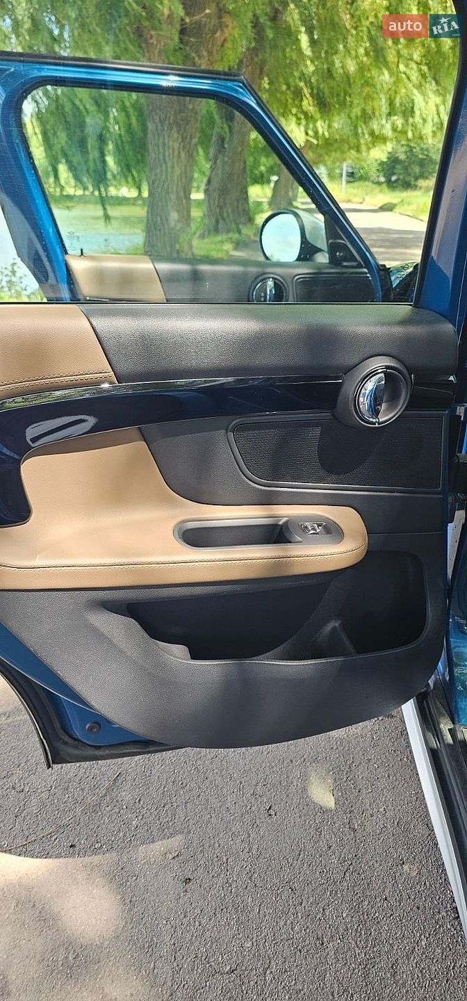 Mini Countryman 2019 VIN WMZYU7C5XK3F94740 фото оголошення 23 з 33