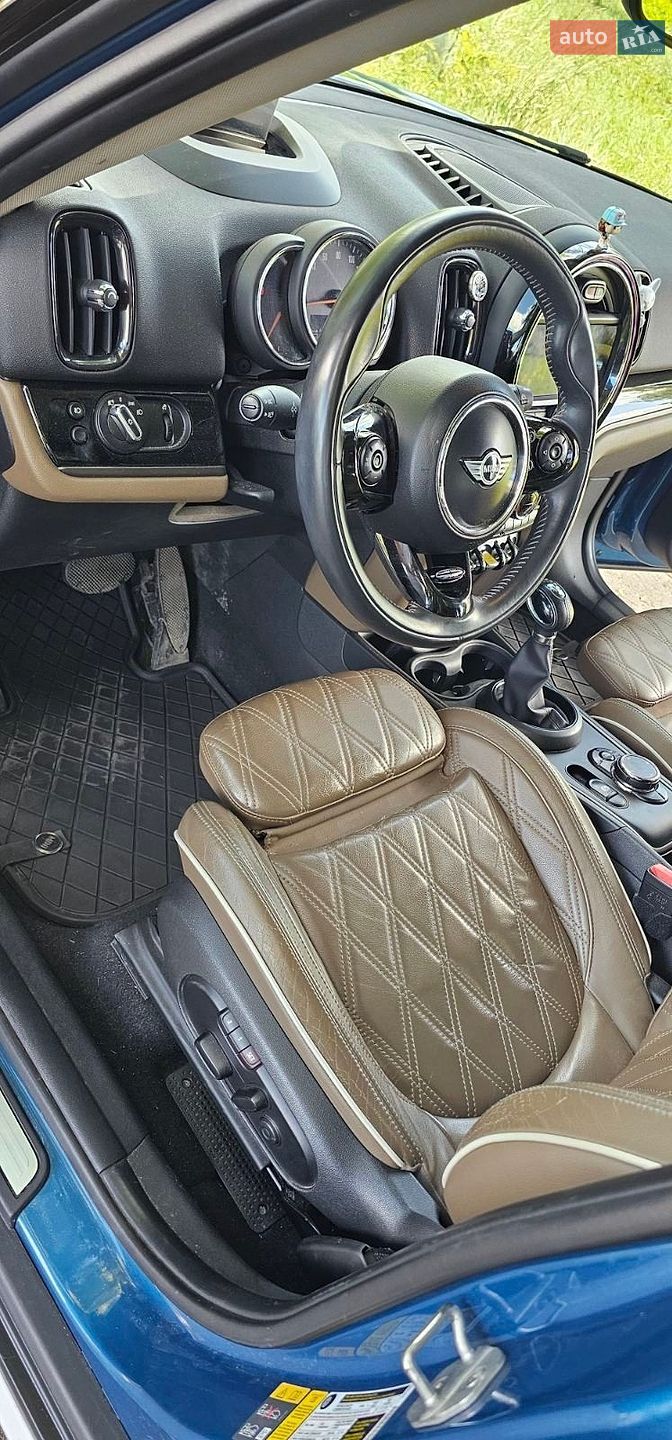 Mini Countryman 2019 VIN WMZYU7C5XK3F94740 фото оголошення 26 з 33