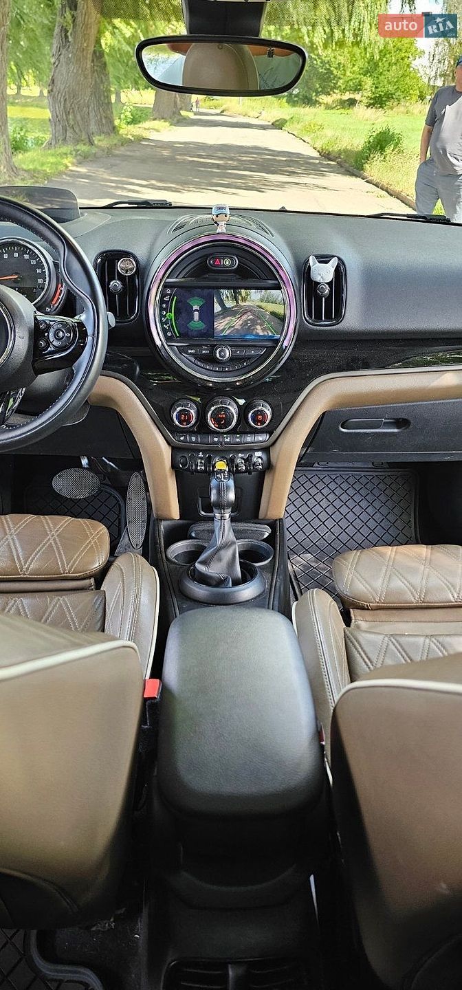 Mini Countryman 2019 VIN WMZYU7C5XK3F94740 фото оголошення 28 з 33