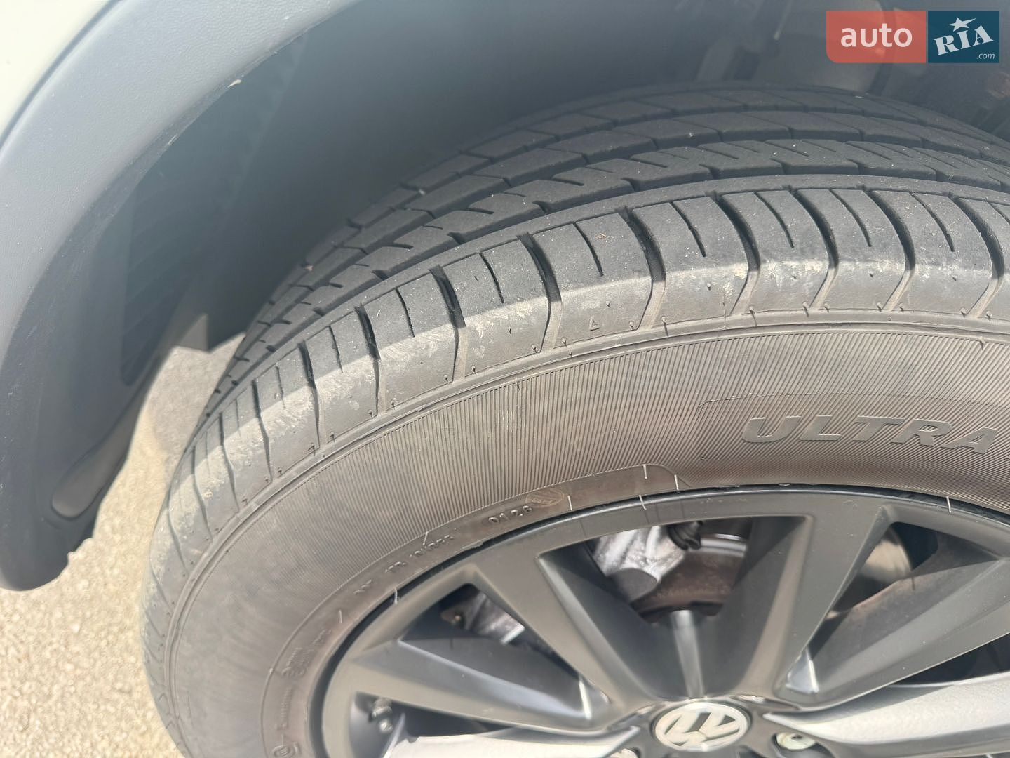 Volkswagen Touareg 2016 VIN WVGZZZ7PZHD010663 фото оголошення 4 з 18