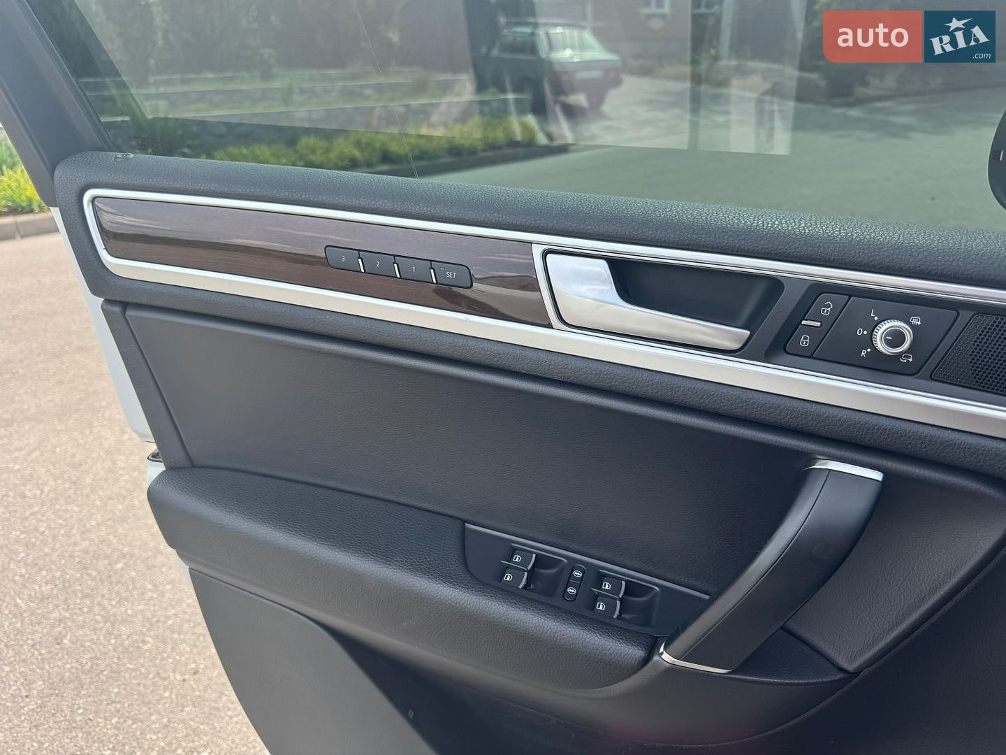 Volkswagen Touareg 2016 VIN WVGZZZ7PZHD010663 фото оголошення 8 з 18