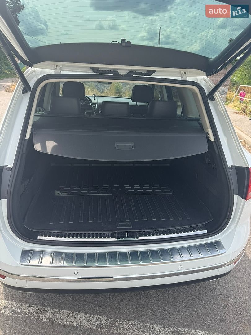 Volkswagen Touareg 2016 VIN WVGZZZ7PZHD010663 фото оголошення 13 з 18