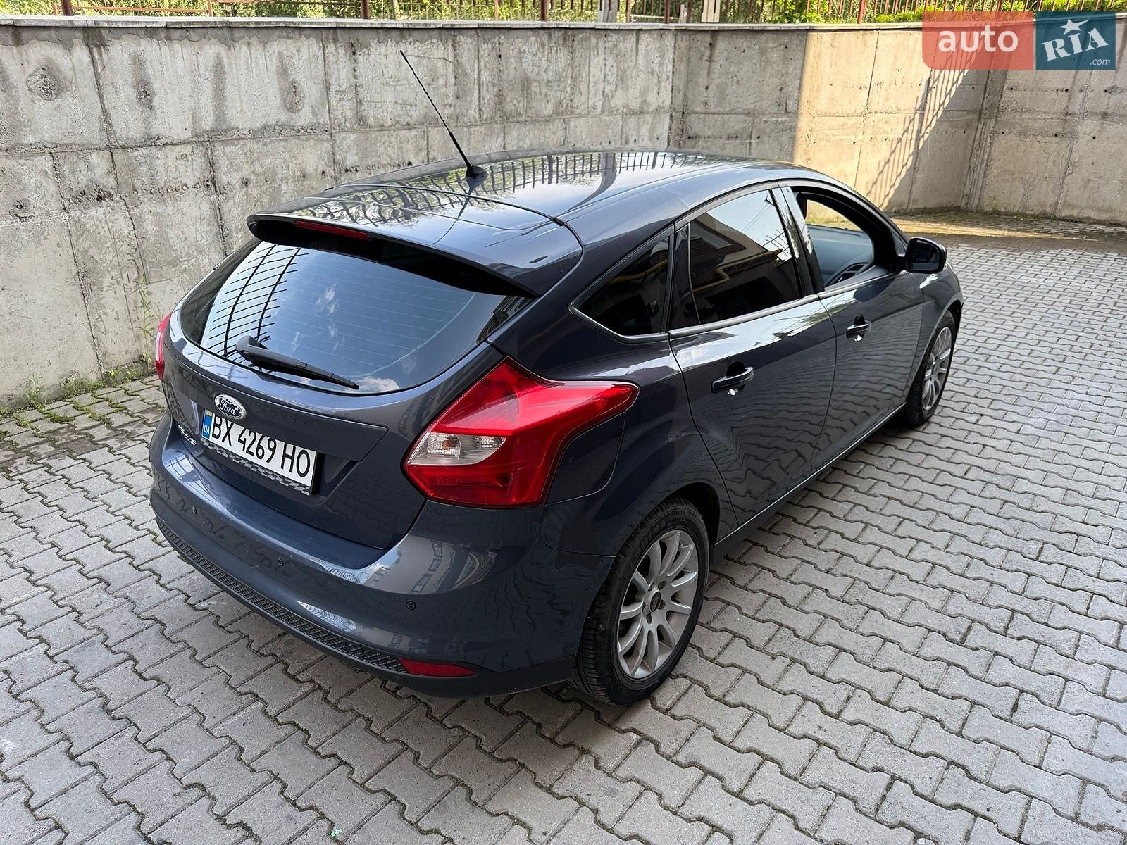 Ford Focus 2012 VIN WF0KXXGCBKCS12734 фото оголошення 7 з 37