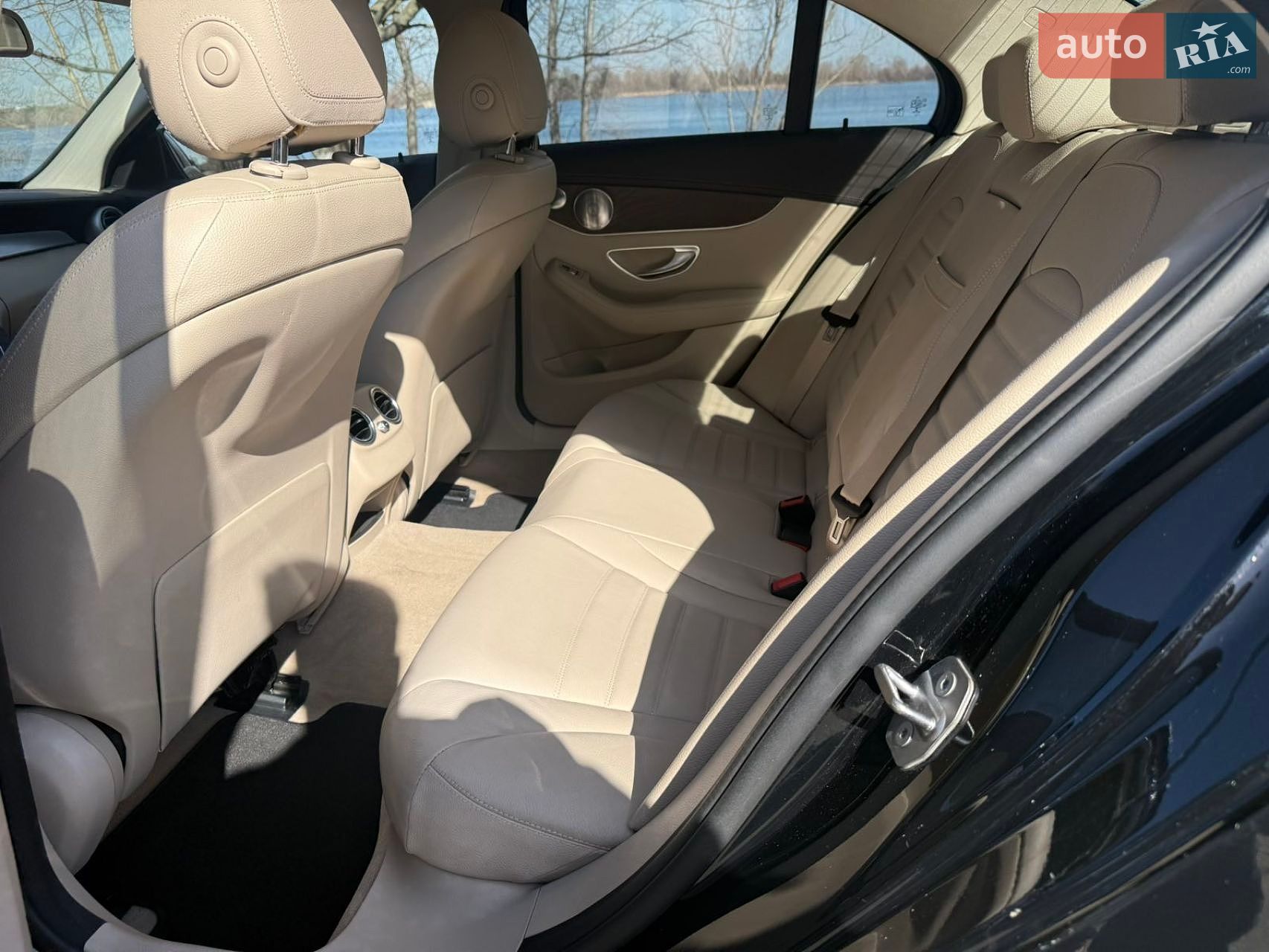 Mercedes-Benz C-Class 2016 VIN WDD2050051F403076 фото оголошення 16 з 19