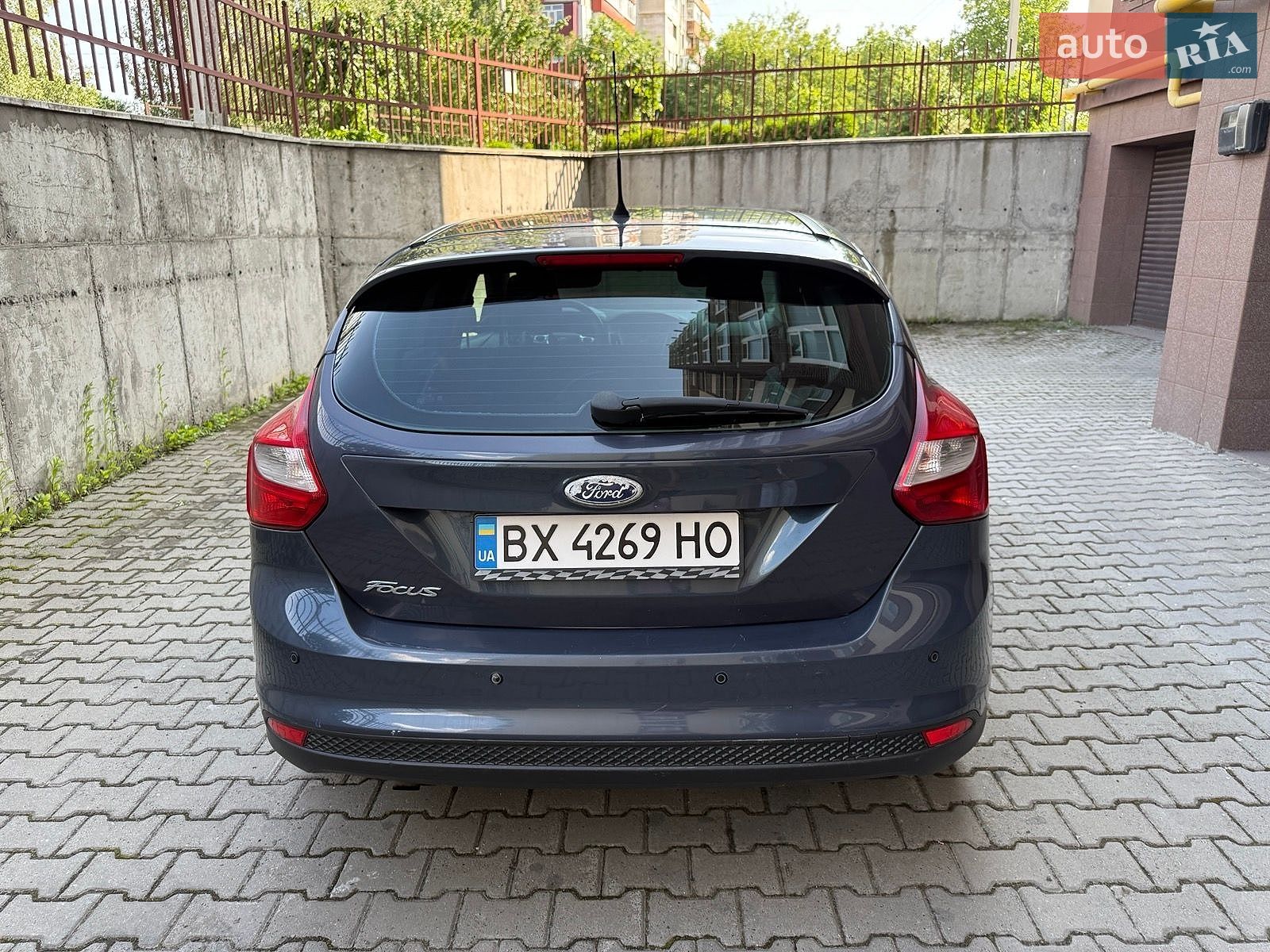 Ford Focus 2012 VIN WF0KXXGCBKCS12734 фото оголошення 8 з 37