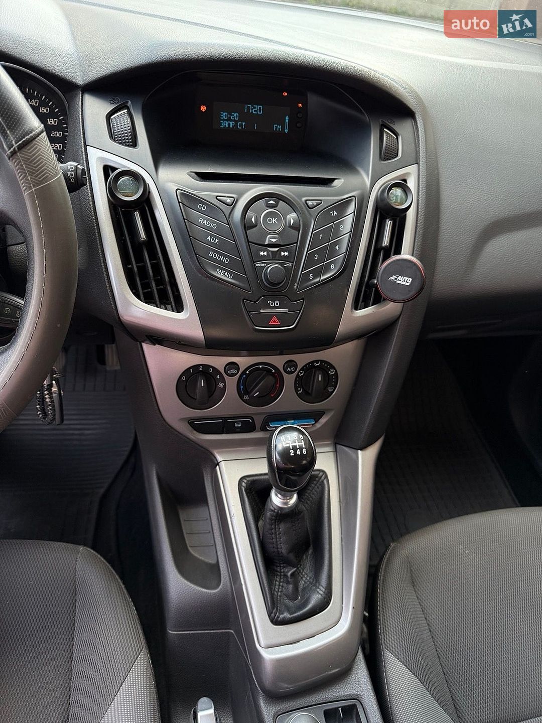 Ford Focus 2012 VIN WF0KXXGCBKCS12734 фото оголошення 18 з 37