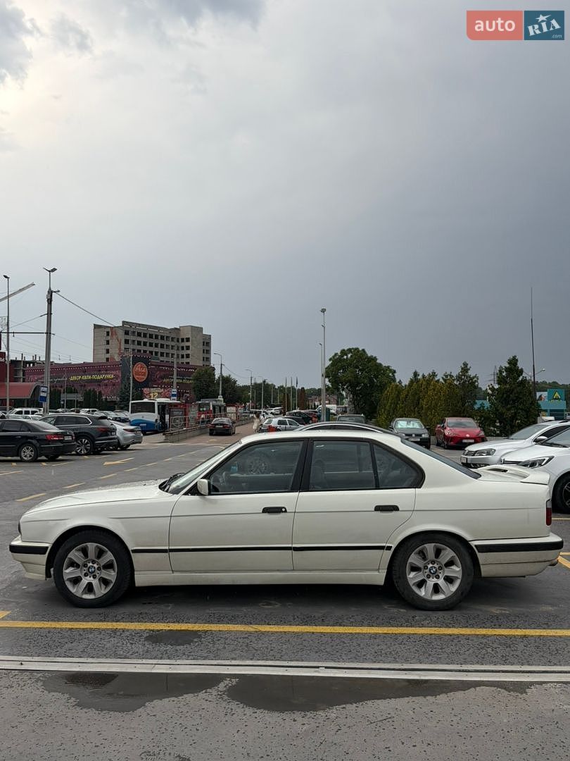 BMW 5 Series 1989 VIN WBAHB11070BB40987 фото оголошення 4 з 8