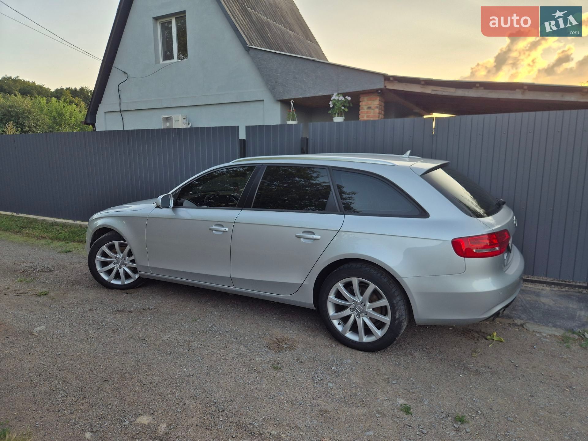 Audi A4 2013 VIN WAUZZZ8K1EA011997 фото оголошення 5 з 14