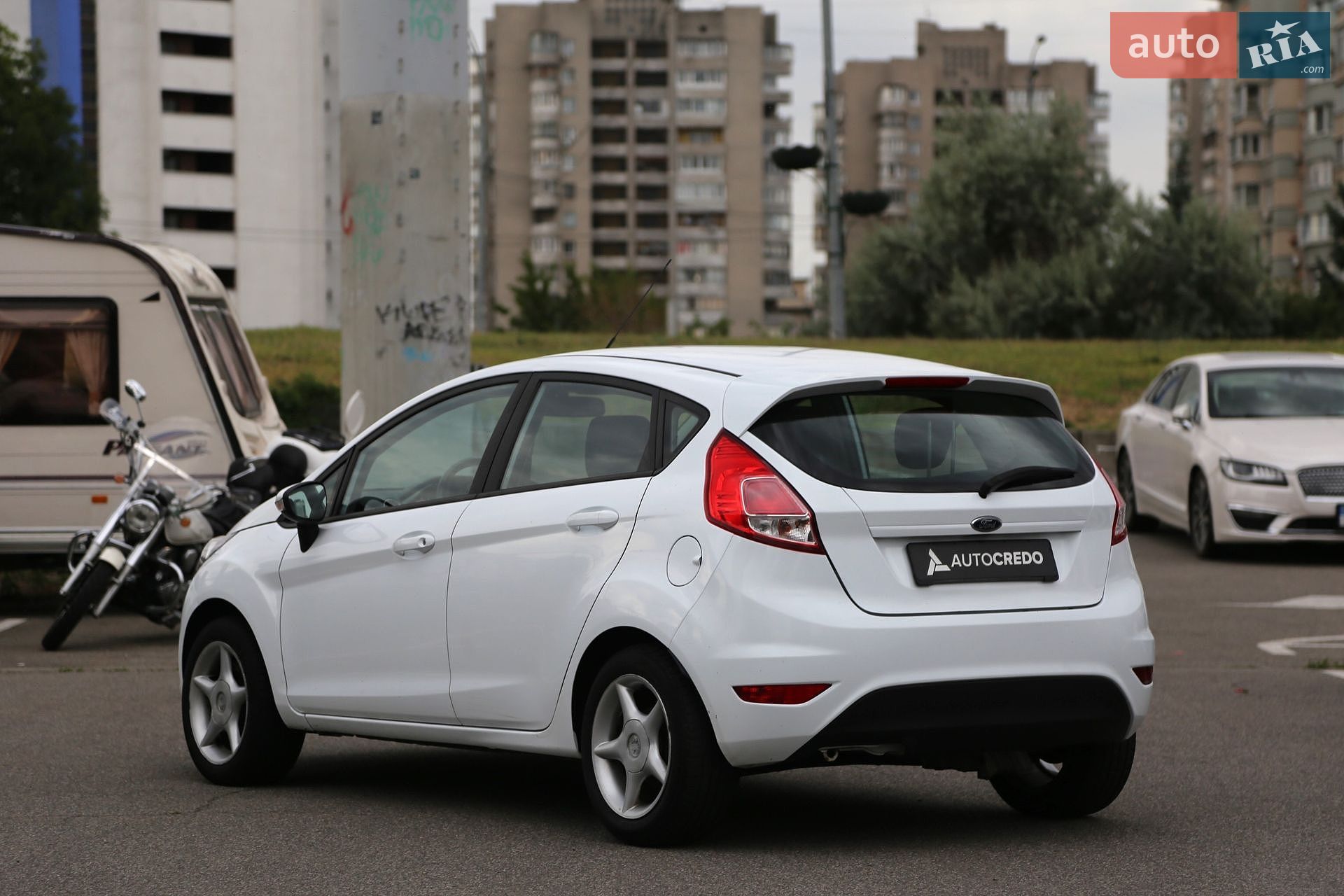 Ford Fiesta 2016 VIN WF0DXXGAKDGS42578 фото оголошення 7 з 21