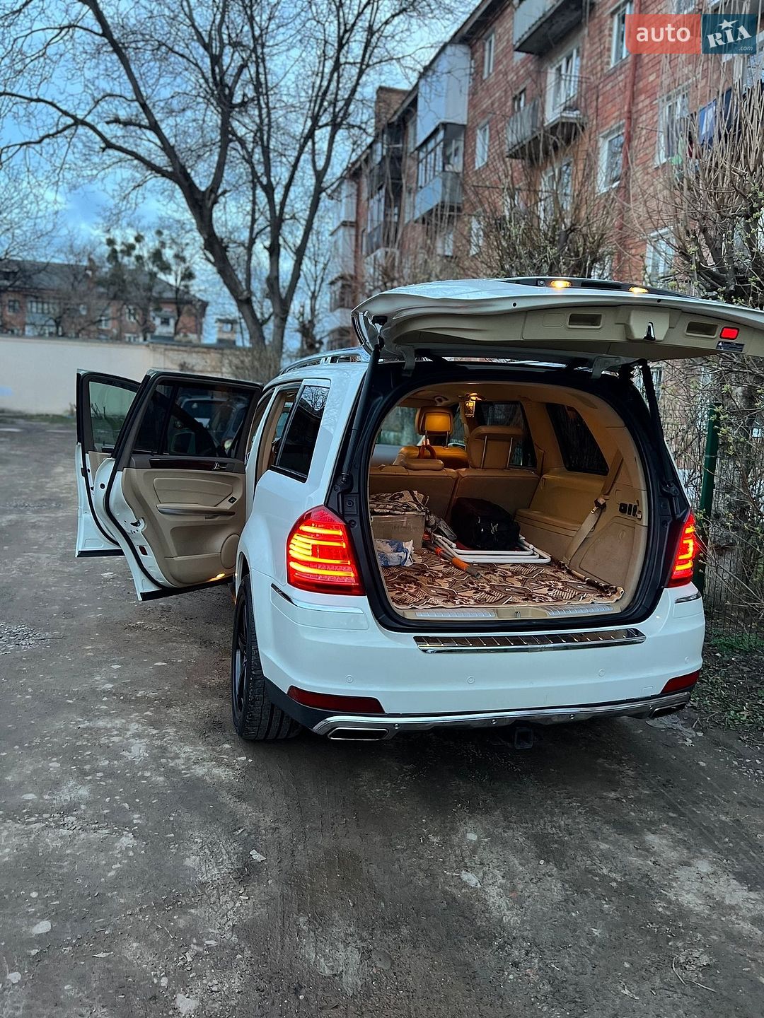 Mercedes-Benz GL-Class 2011 VIN 4JGBF2FE3CA778115 фото оголошення 40 з 43