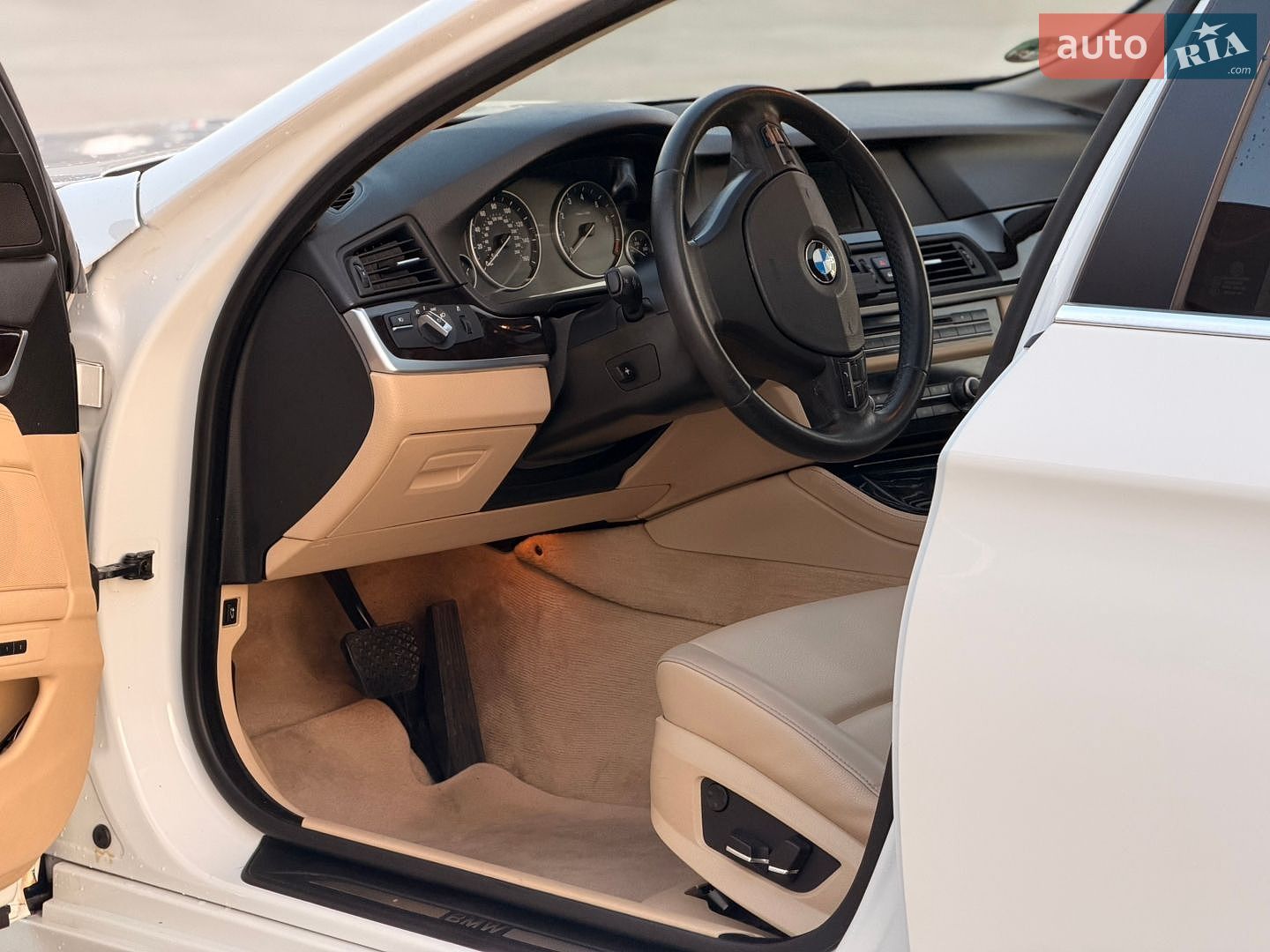 BMW 5 Series 2013 VIN WBAXH5C50DD110716 фото оголошення 14 з 31