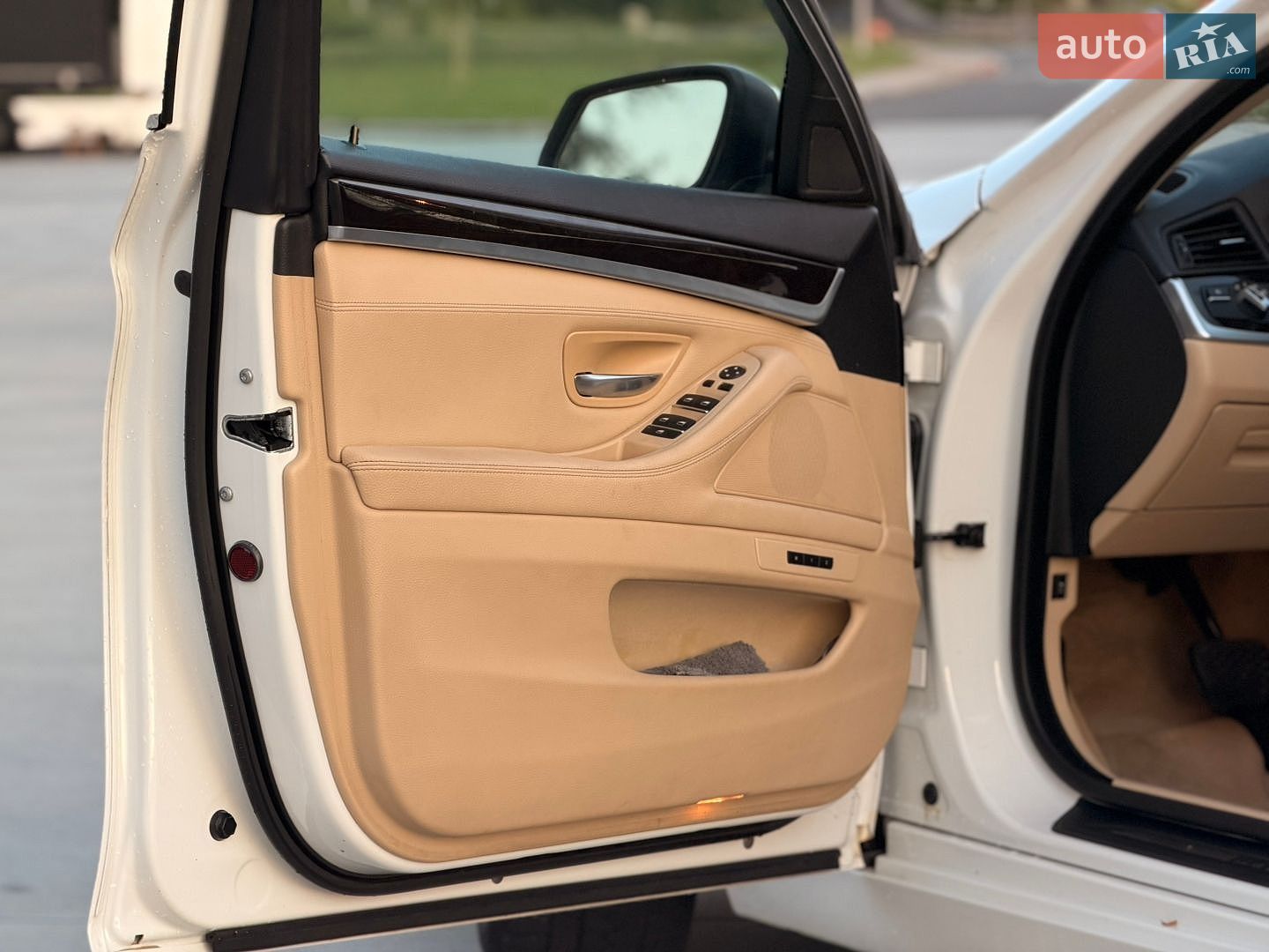 BMW 5 Series 2013 VIN WBAXH5C50DD110716 фото оголошення 15 з 31