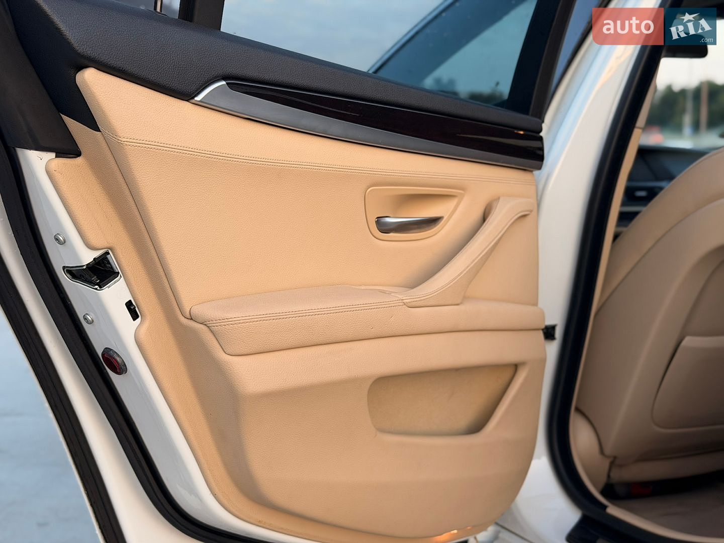 BMW 5 Series 2013 VIN WBAXH5C50DD110716 фото оголошення 20 з 31
