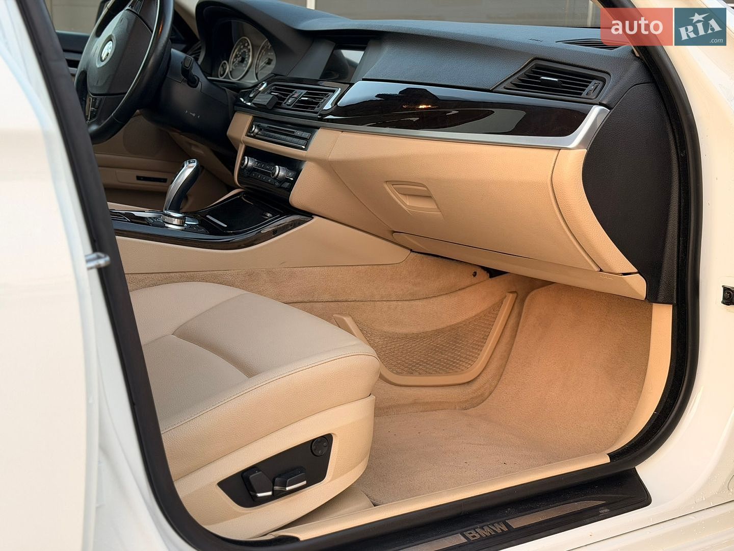 BMW 5 Series 2013 VIN WBAXH5C50DD110716 фото оголошення 24 з 31