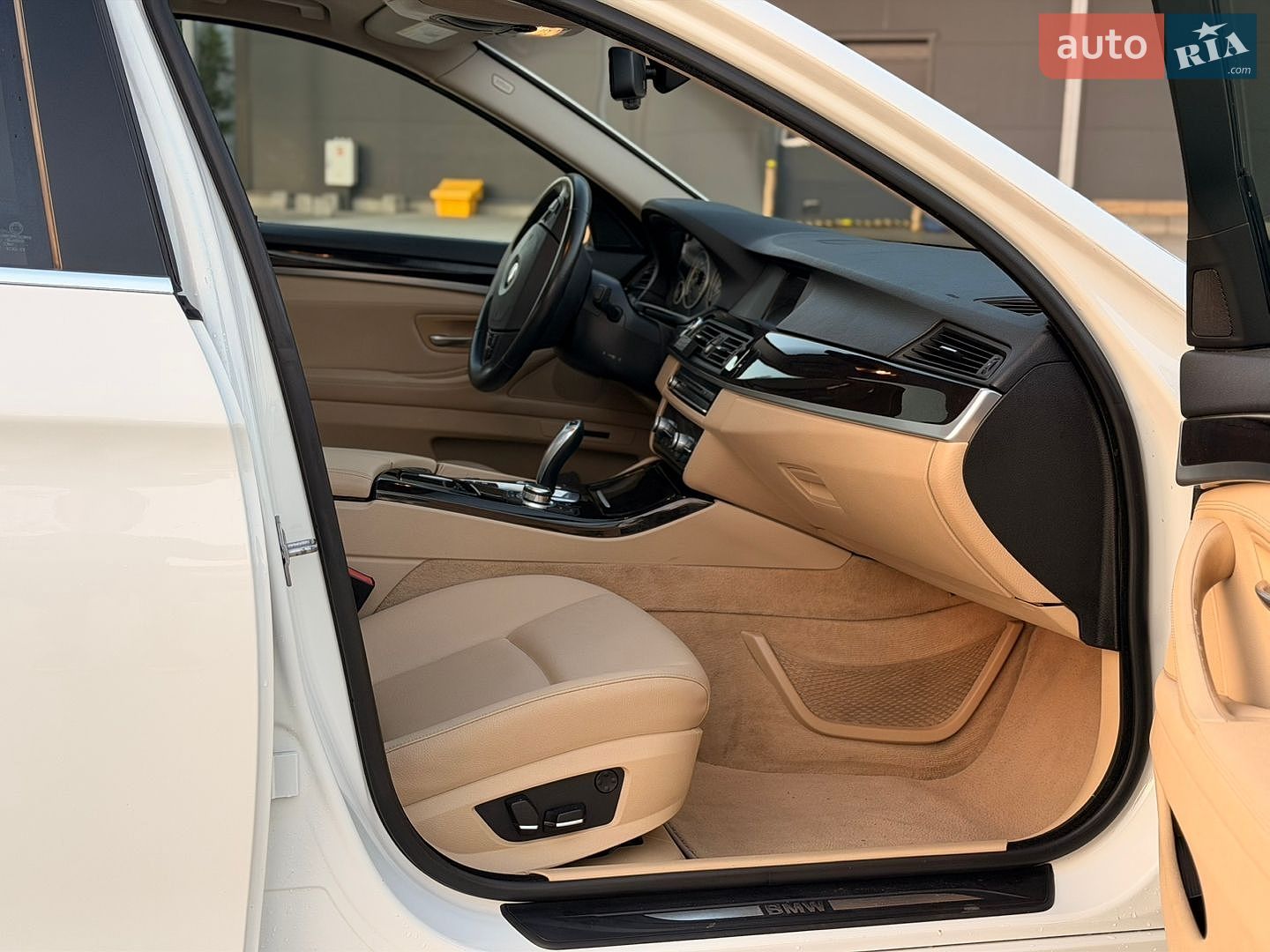 BMW 5 Series 2013 VIN WBAXH5C50DD110716 фото оголошення 26 з 31