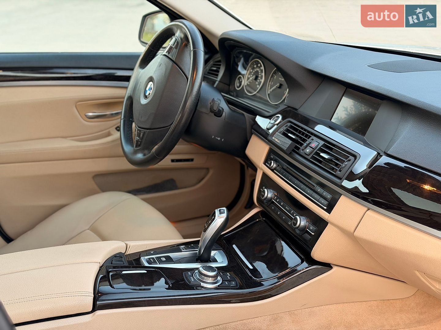 BMW 5 Series 2013 VIN WBAXH5C50DD110716 фото оголошення 28 з 31