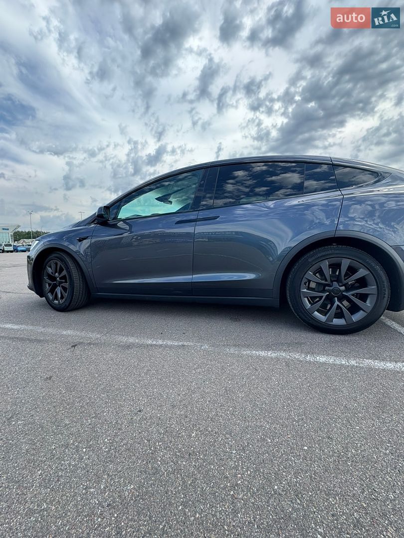 Tesla Model X 2022 VIN 7SAXCBE59PF373364 фото оголошення 2 з 11