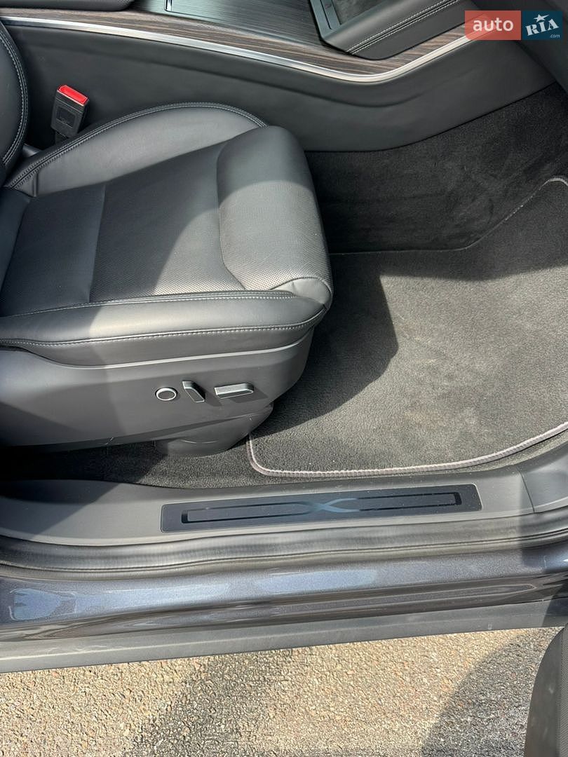 Tesla Model X 2022 VIN 7SAXCBE59PF373364 фото оголошення 8 з 11