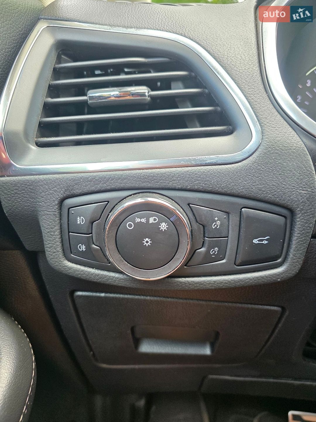 Ford Galaxy 2019 VIN WF0KXXWPCKKD58667 фото оголошення 12 з 34