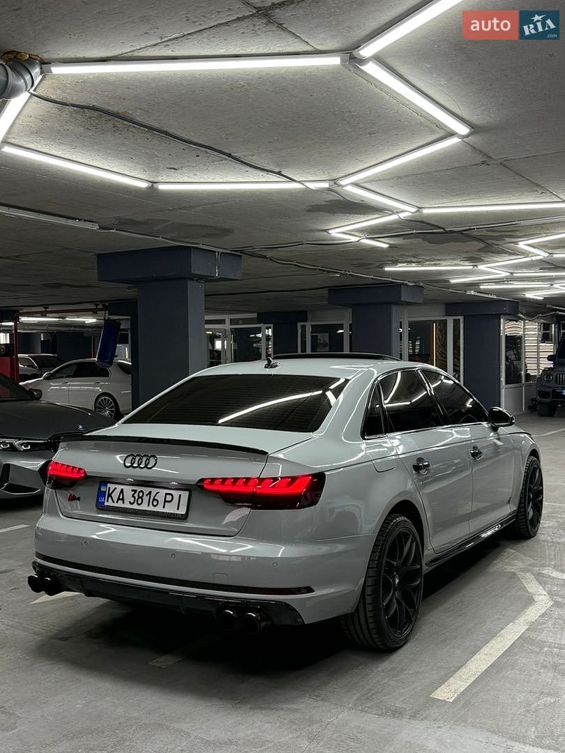 Audi A4 2016 VIN WAUENAF42HN024528 фото оголошення 9 з 17
