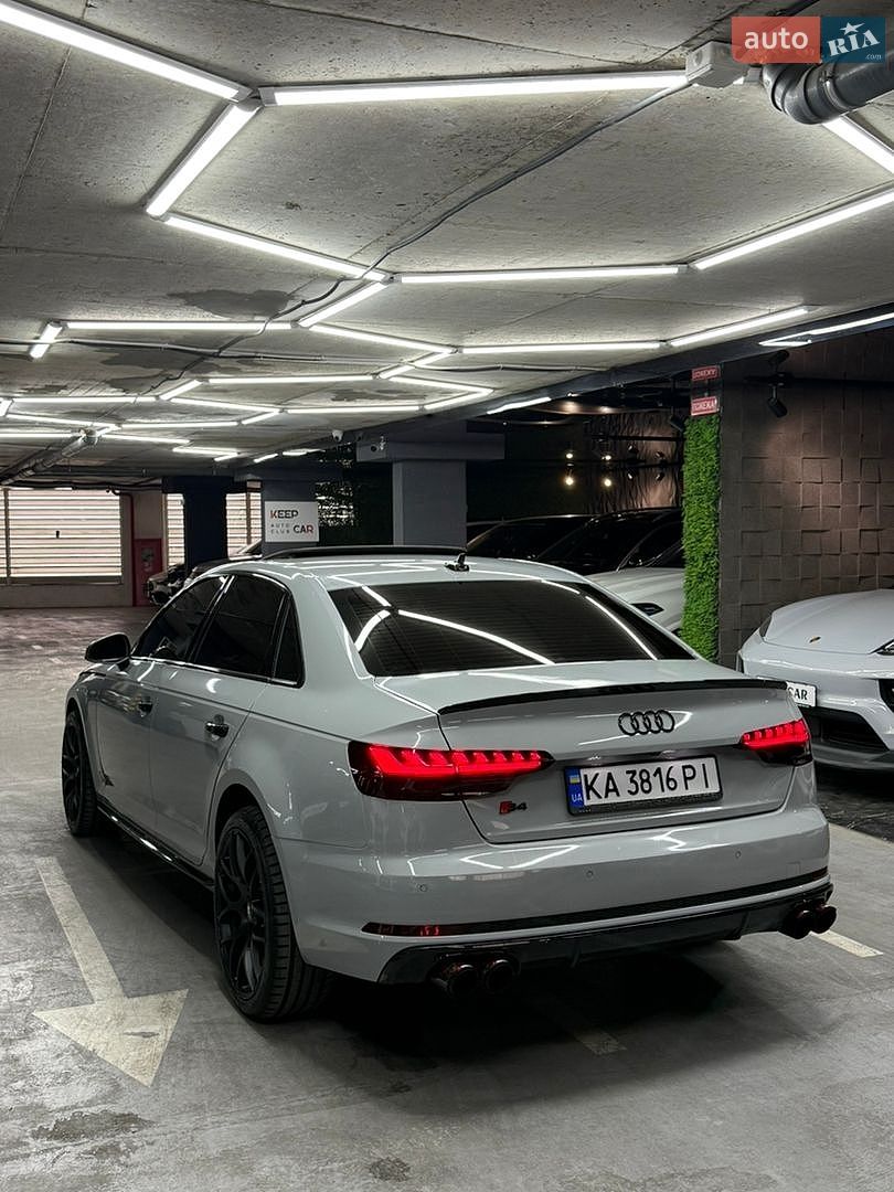 Audi A4 2016 VIN WAUENAF42HN024528 фото оголошення 13 з 17